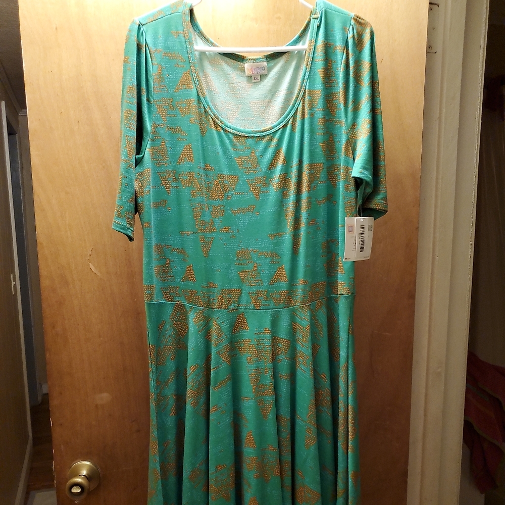 Plus size dress